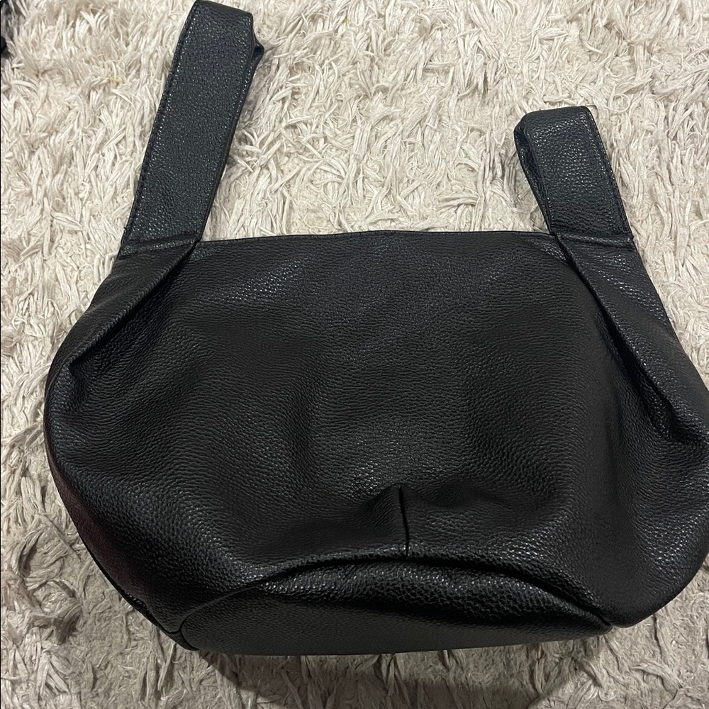 The Drop Black Handbag